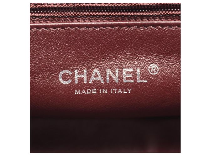 Borsa a tracolla Chanel Matelassé in pelle nera Nero - vista 4