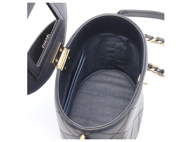 Borsa a tracolla Vanity Chanel Matelassé Nero - vista 3
