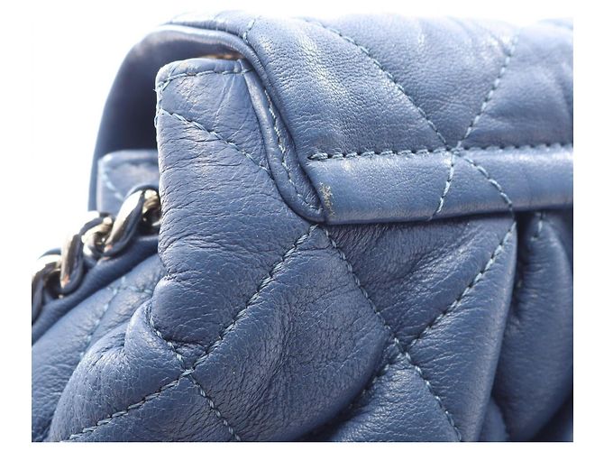 Borsa a tracolla Chanel Matelassé con catena Blu - vista 12