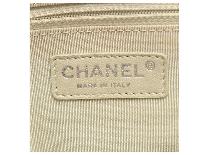 Borsa a tracolla Chanel Matelassé con catena Blu - vista 4