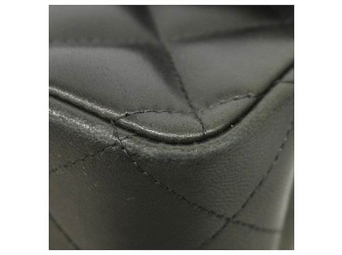 Borsa a tracolla Chanel in pelle d'agnello nera Nero - vista 6
