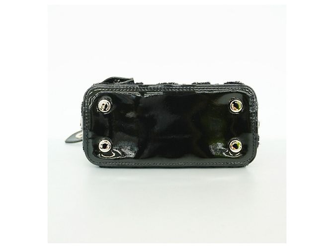 Borsa Louis Vuitton Monogram Vernis Lockit BB Bouclette Nero - vista 3