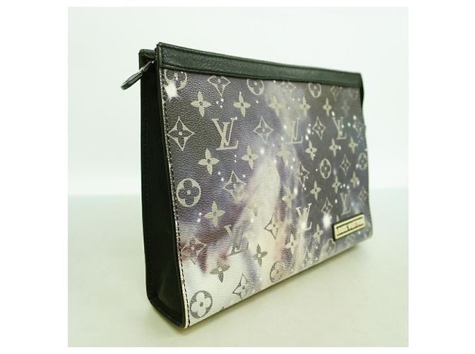 Louis Vuitton Monogram Galaxy Pochette Voyage MM Clutch Bag Nero - vista 2