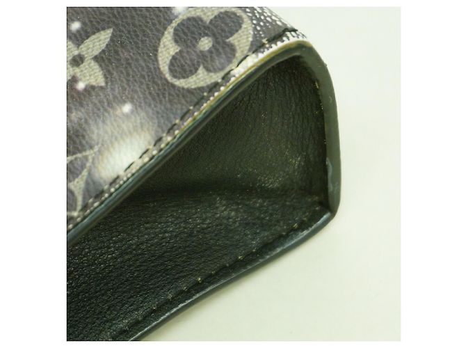 Louis Vuitton Monogram Galaxy Pochette Voyage MM Clutch Bag Nero - vista 6
