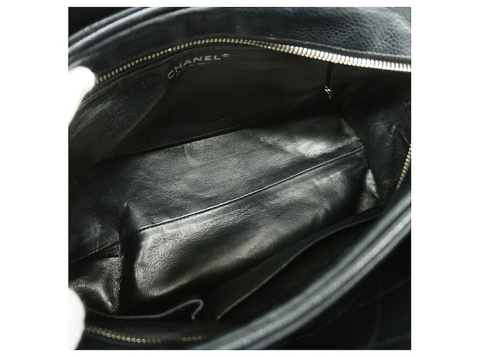 Timeless Borsa a tracolla Chanel Matelassé con catena in pelle caviar nera Nero - vista 4