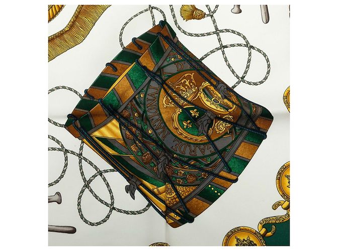 Silk In Hermès Hermes Carre 90 LES TAMBOURS Schal Mehrfarben Grün - Ansicht 4