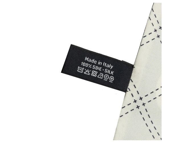 Sciarpa Chanel Coco Mark Nero Bianco - vista 5