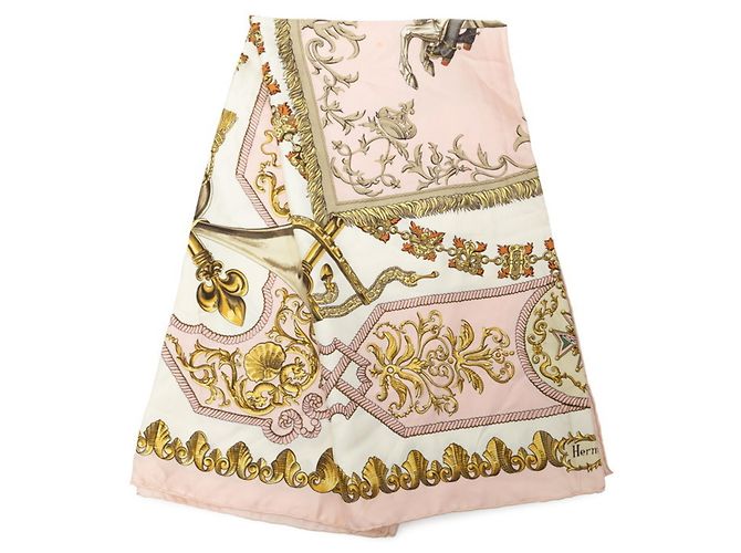 Silk In Hermès Foulard Hermes Carre 90 LVDOVICVS MAGNVS Rosa Multicolore - vista 3