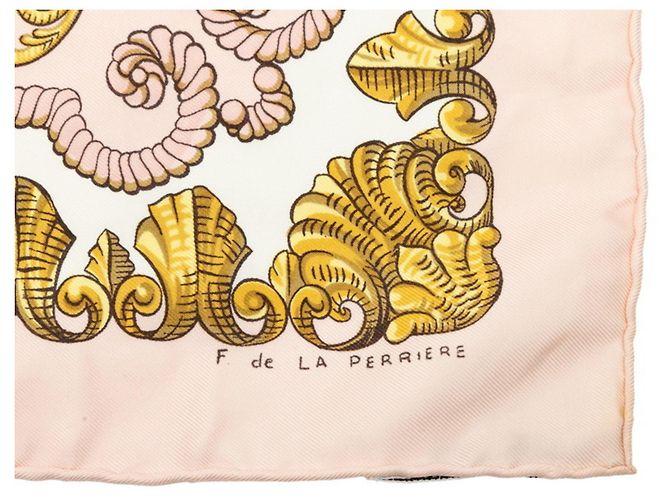 Silk In Hermès Foulard Hermes Carre 90 LVDOVICVS MAGNVS Rosa Multicolore - vista 4