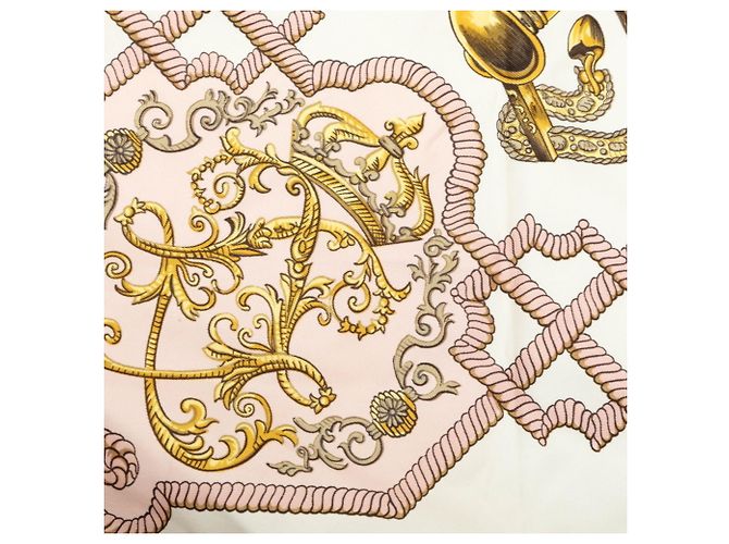 Silk In Hermès Foulard Hermes Carre 90 LVDOVICVS MAGNVS Rosa Multicolore - vista 5