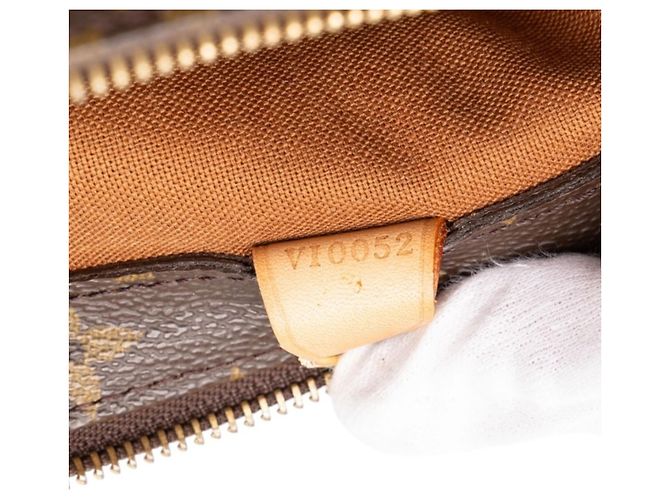 Borsa Cabas Piano Monogram Louis Vuitton Marrone - vista 9