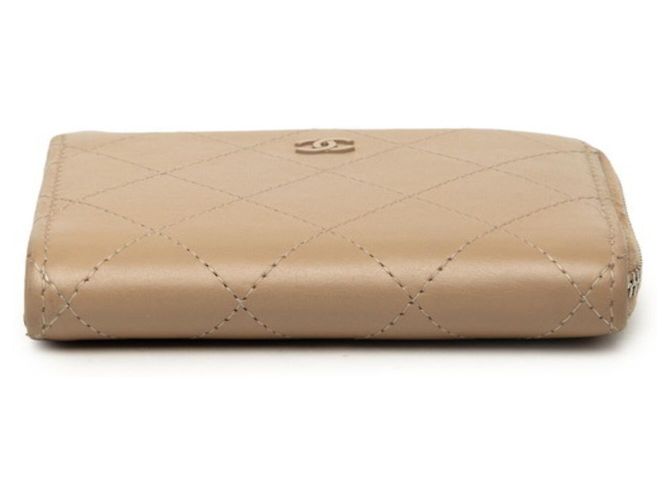 Cartera bi-fold Chanel Coco Mark Beige - vista 3
