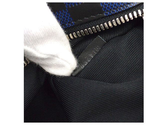 Bumbag Pochete Louis Vuitton Campus Damier Infini 3D Leather - vista 5