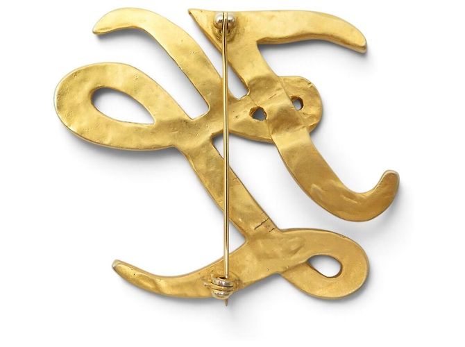 BROCHE VINTAGE KARL LAGERFELD INICIAIS MONOGRAMA KL BANHADO A OURO E STRASS - vista 3
