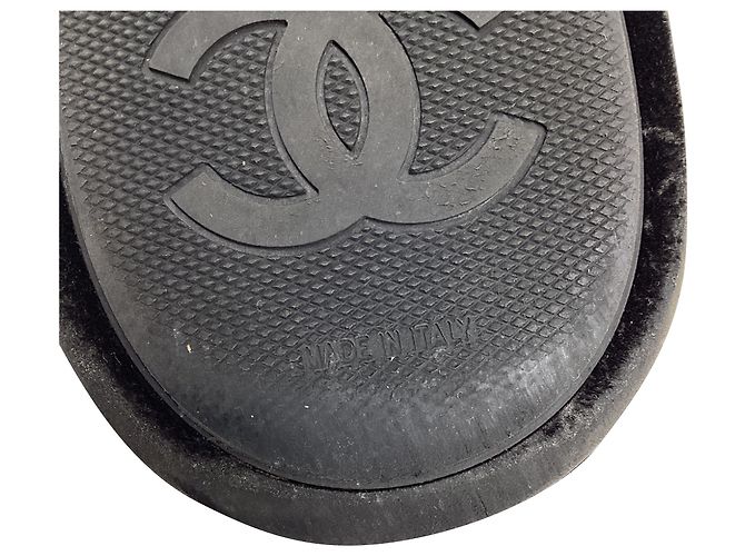 Classique Baskets Chanel en velours noir avec logo CC entrelacé - vue 9