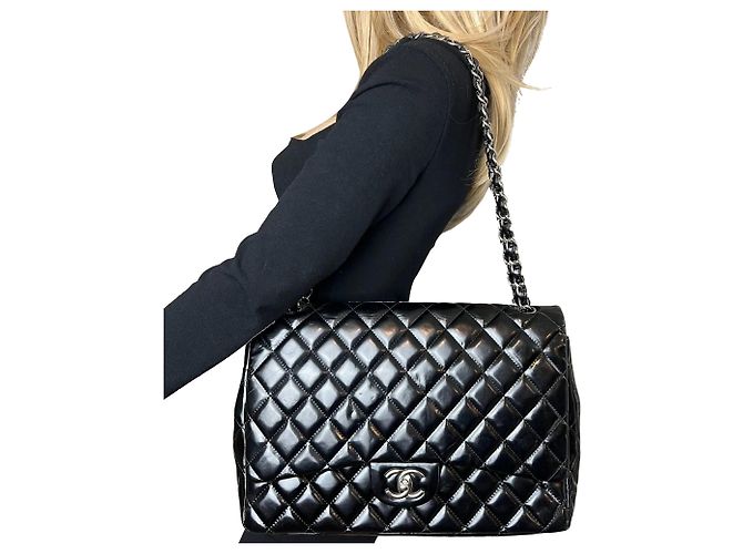 Borsa a tracolla Maxi Chanel Double Flap in pelle verniciata nera Nero - vista 3