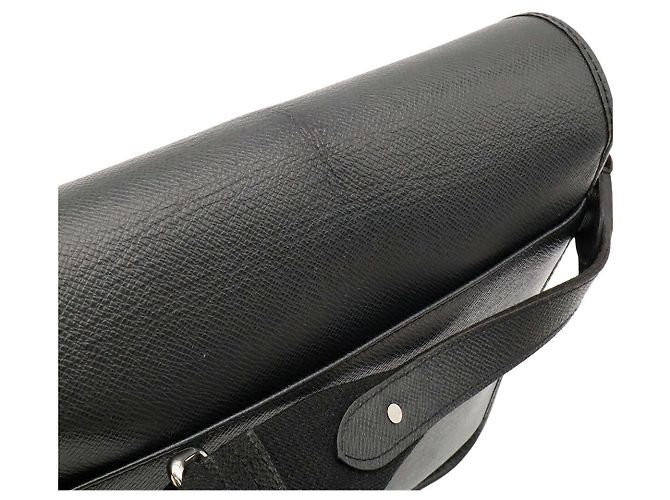 Borsa a Tracolla Louis Vuitton Taiga Andrei - vista 7