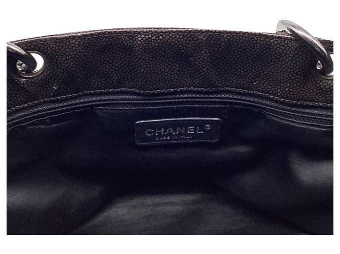 Timeless Chanel 2.55 Reissue Chain Tote Bag aus schwarzem Lackleder - Ansicht 10