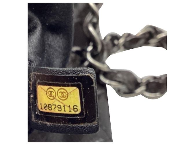 Timeless Chanel 2.55 Reissue Chain Tote Bag aus schwarzem Lackleder - Ansicht 13
