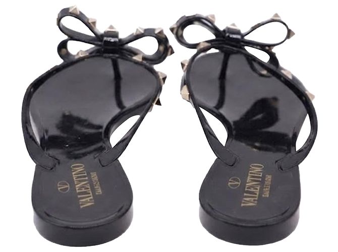 Sandali Rockstud Valentino Garavani in PVC nero - vista 5