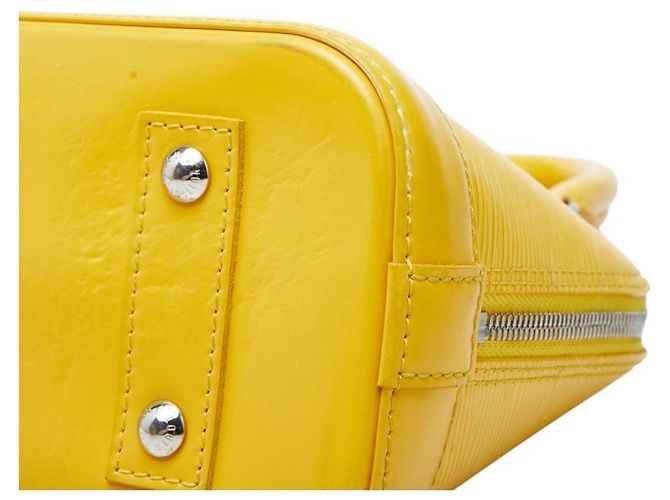 Borsa a tracolla Louis Vuitton Alma BB Giallo - vista 6