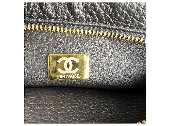Borsa Shopping Small Chanel Stitched Urban Essentials in vitello grana Nero - vista 4