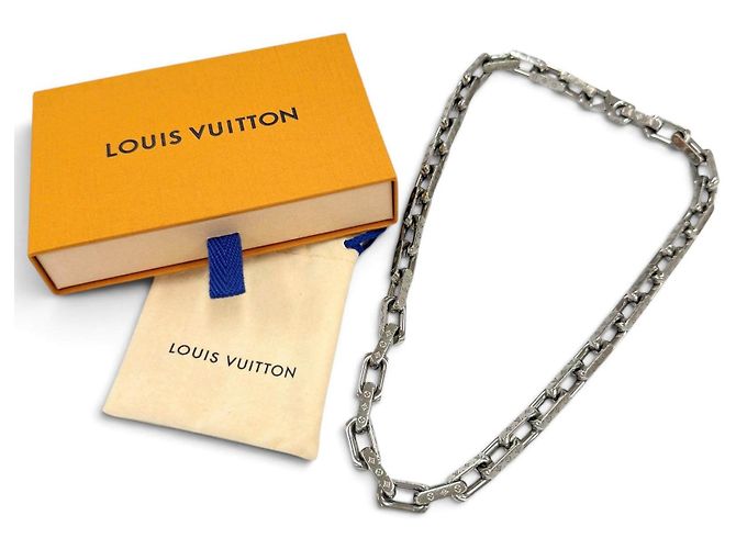 Louis Vuitton Monogram Necklace Silvery Metallic - view 2