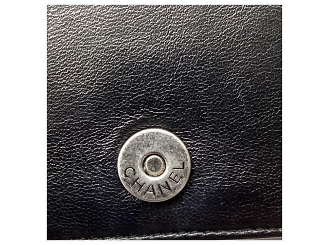 Chanel Boy Wallet on Chain aus schwarzem Lammleder - Ansicht 11