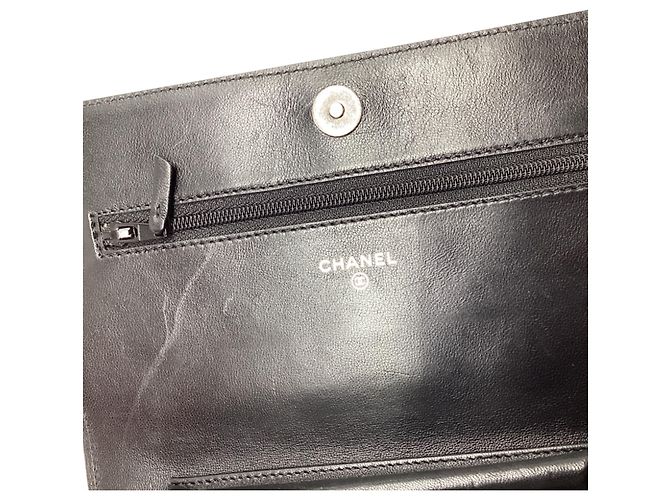 Chanel Boy Wallet on Chain aus schwarzem Lammleder - Ansicht 13