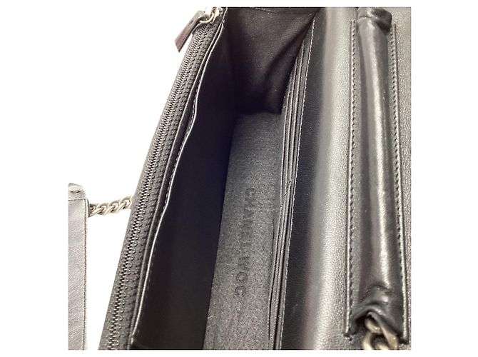 Chanel Boy Wallet on Chain aus schwarzem Lammleder - Ansicht 9