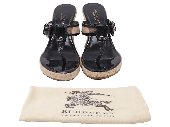 Sandali T-Strap Burberry Nova Check in pelle verniciata nera - vista 6