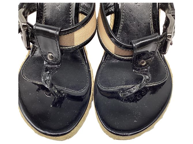 Sandali T-Strap Burberry Nova Check in pelle verniciata nera - vista 7