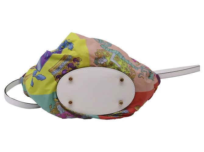 Versace gewebter Schal und La Medusa Handtasche aus multicolorigem Raffia Mehrfarben - Ansicht 6