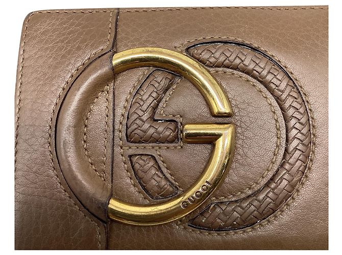 Cartera larga con cremallera Gucci Interlocking G en piel marrón Castaño Roja - vista 10