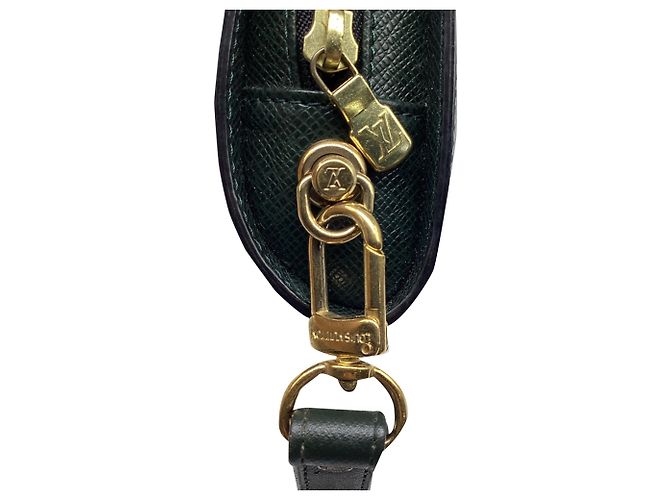 Pochette da polso Louis Vuitton con chiusura lampo integrale in pelle verde - vista 10