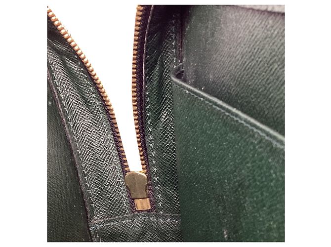 Pochette da polso Louis Vuitton con chiusura lampo integrale in pelle verde - vista 8