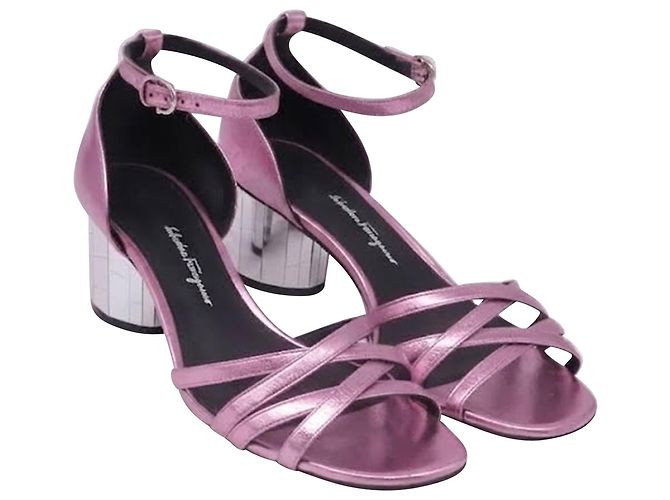 Salvatore Ferragamo Sandali Ferragamo con tacco a specchio in pelle rosa - vista 3