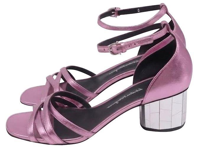 Salvatore Ferragamo Sandali Ferragamo con tacco a specchio in pelle rosa - vista 4