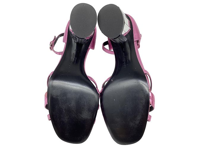Salvatore Ferragamo Sandali Ferragamo con tacco a specchio in pelle rosa - vista 9