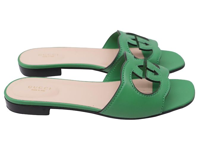 Sandali slide Gucci Interlocking G Cut-out in pelle verde - vista 3