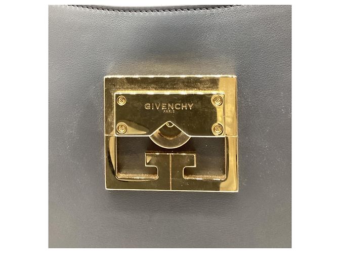 Petit sac Mystic Givenchy en cuir gris - vue 11