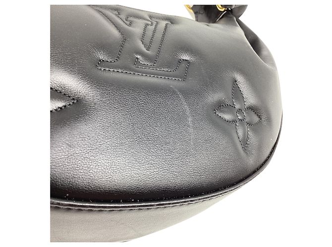 Bolsa de Ombro Louis Vuitton Over The Moon Bubblegram em Couro Preto - vista 11