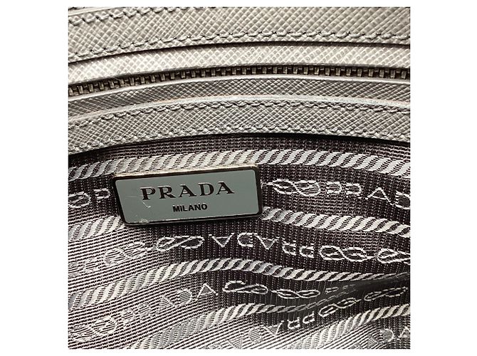 Borsa Prada Small Top handle in pelle Saffiano grigia Grigio - vista 11