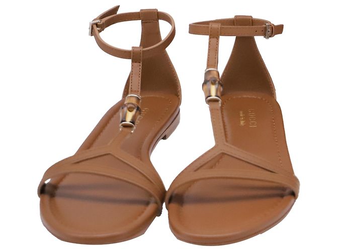 Sandali T-strap Gucci con dettagli in bambù in pelle marrone - vista 9