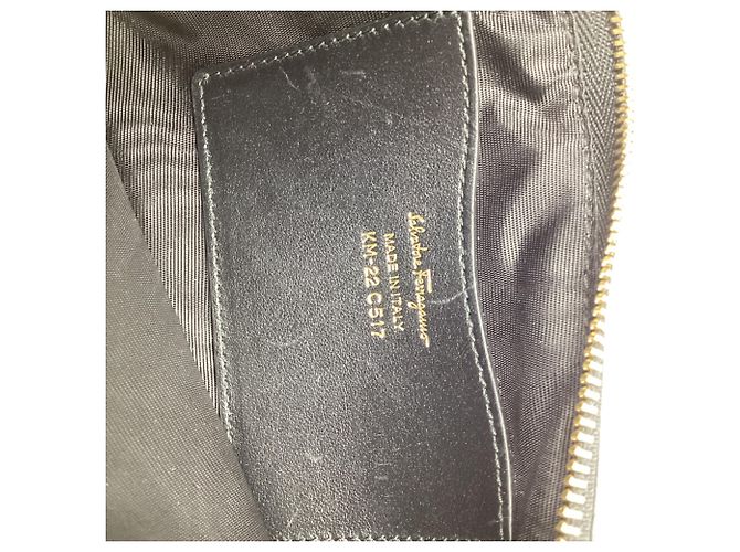 Clutch Salvatore Ferragamo in pelle nera traforata con fiocco Nero - vista 7