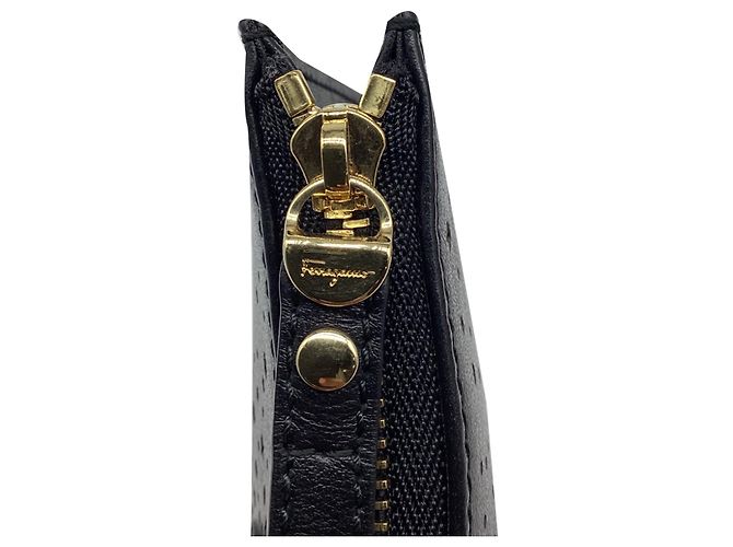 Clutch Salvatore Ferragamo in pelle nera traforata con fiocco Nero - vista 9