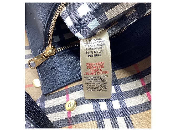 Burberry Tote Bag mit geprägtem Wappen aus schwarzem Leder - Ansicht 9