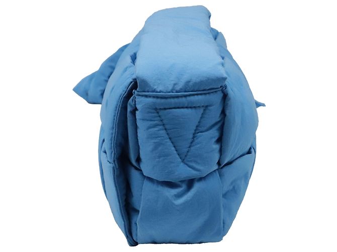 Borsa a tracolla Bottega Veneta Padded Tech Cassette in nylon blu - vista 3