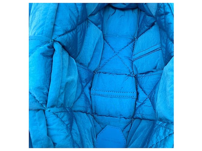 Borsa a tracolla Bottega Veneta Padded Tech Cassette in nylon blu - vista 6