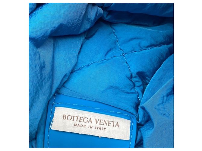 Borsa a tracolla Bottega Veneta Padded Tech Cassette in nylon blu - vista 8
